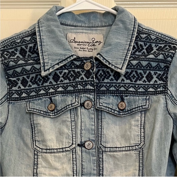 AMERICAN RAG embroidered jean jacket - Picture 3 of 11